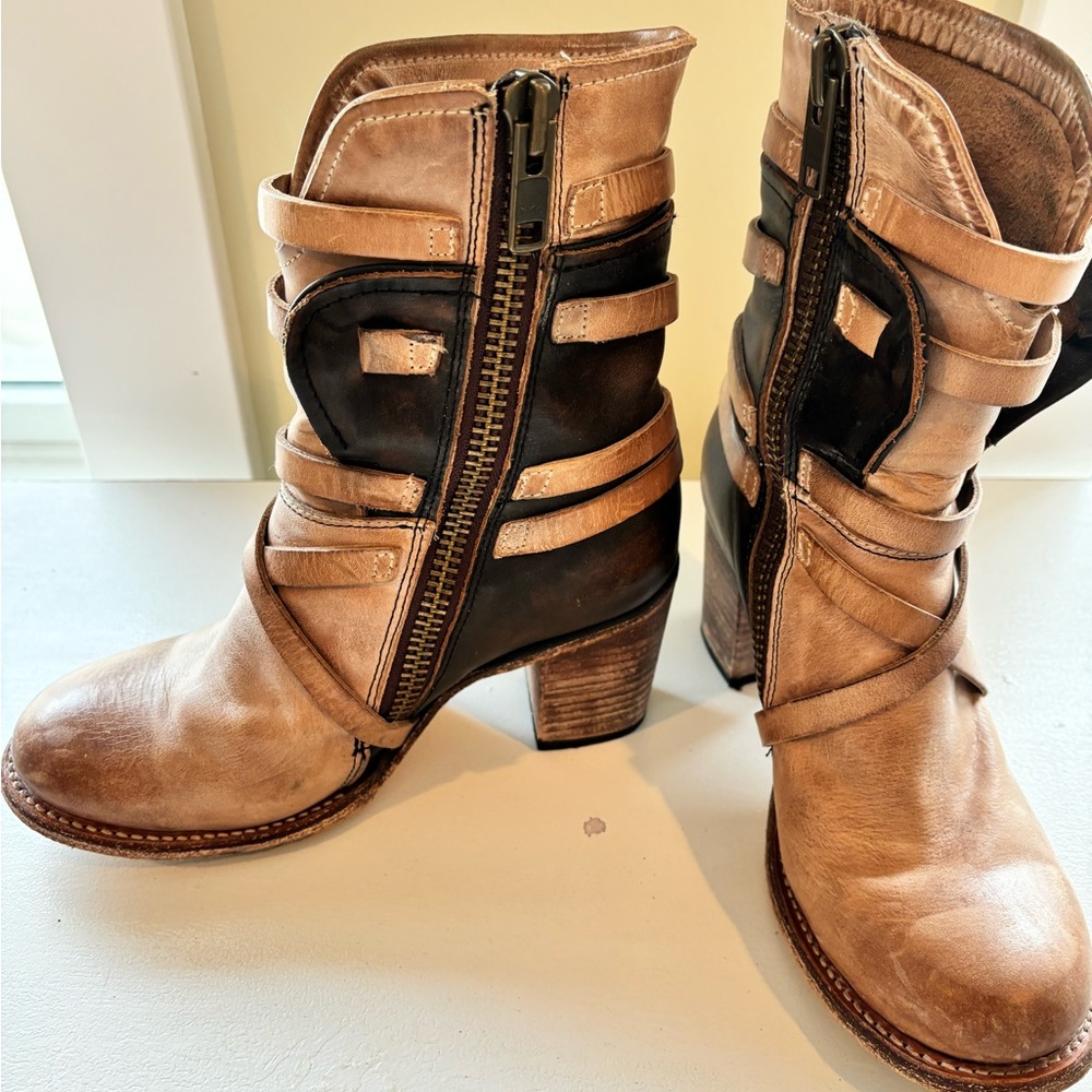 Ladies Size 7, Barely Worn, Multicolor - image 6